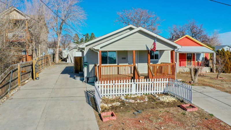 denver House: 2881 w 65th ave