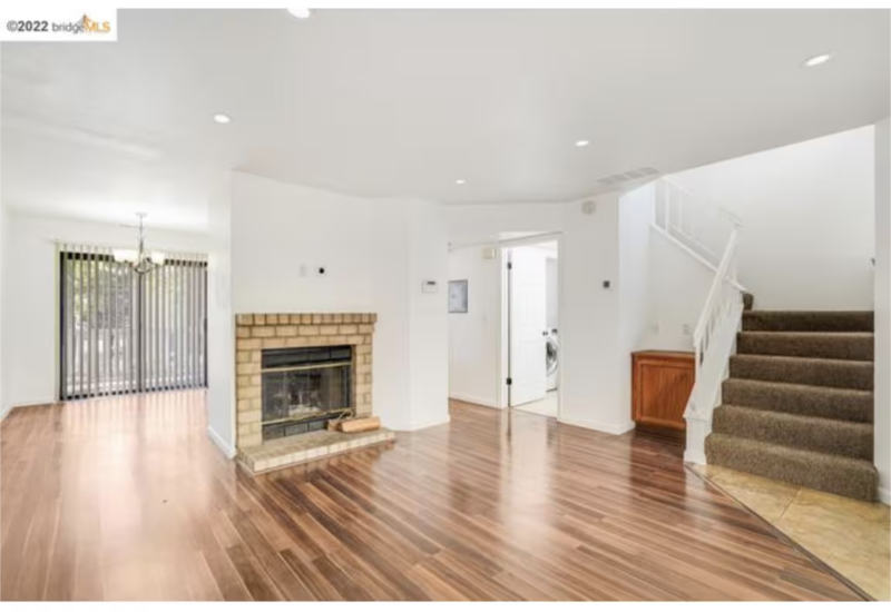 Hercules Condo: 807 Devonwood