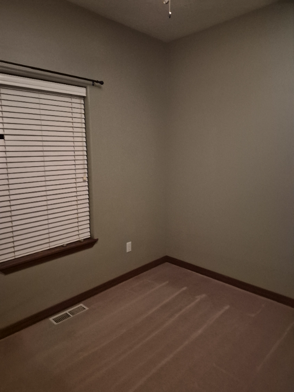 Salem House: 1341 Ranier Loop NW,