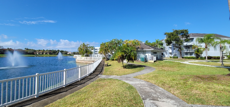 Cutler Bay Condo: 8640 SW 212 Street