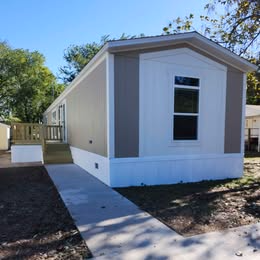 Lexington House: 161 Sawyer St