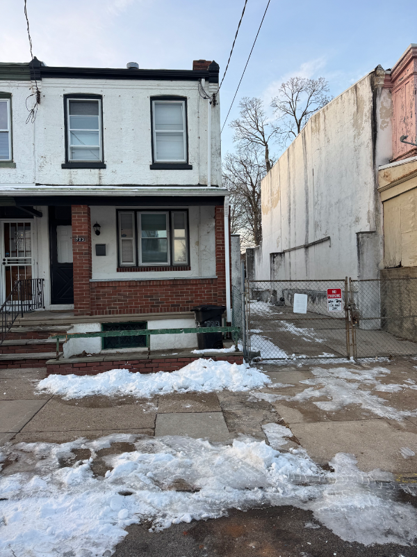 Philadelphia House: 723 E Woodlawn St,