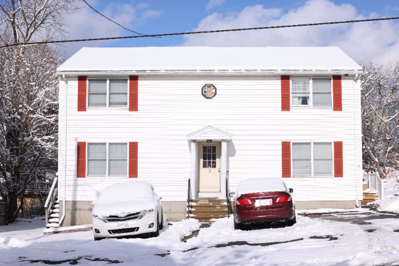 Worcester Townhome: 3 Watson Ave