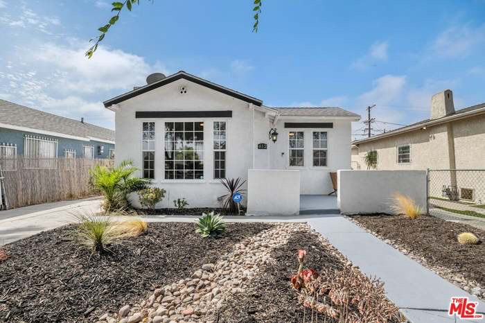 Los Angeles House: 612 W 105th St