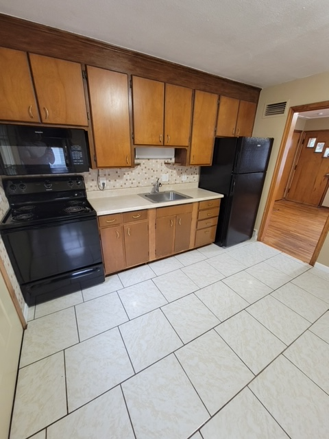 Lincoln House: 3420 n 51st