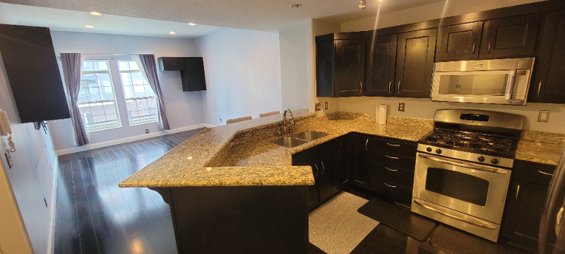 Murray Condo: 4276 S Main St