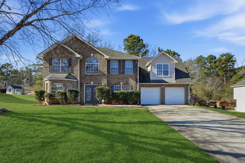 Stone Mountain House: 589 Wren Walk