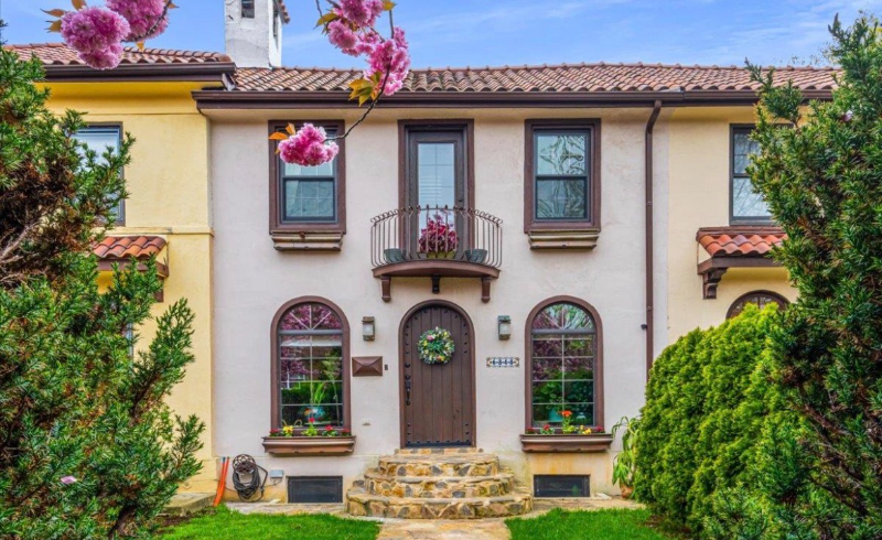 Forest Hills House: 6848 fleet street