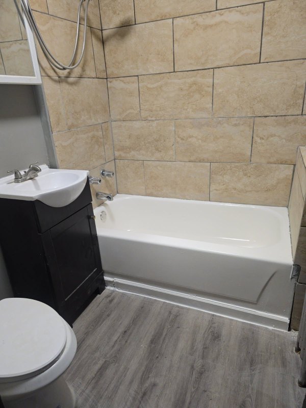 Chicago Apartment: 10919-21 S Vernon Ave