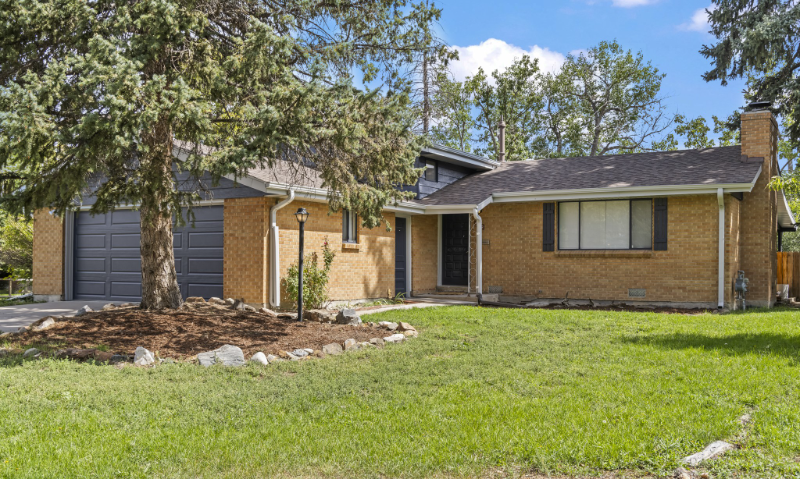 Aurora House: 390 Scranton St