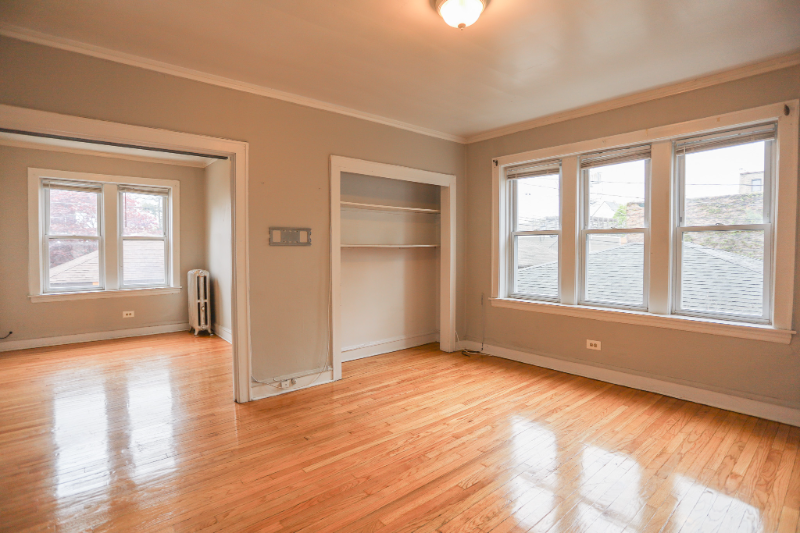 Chicago Apartment: 4524 N Damen