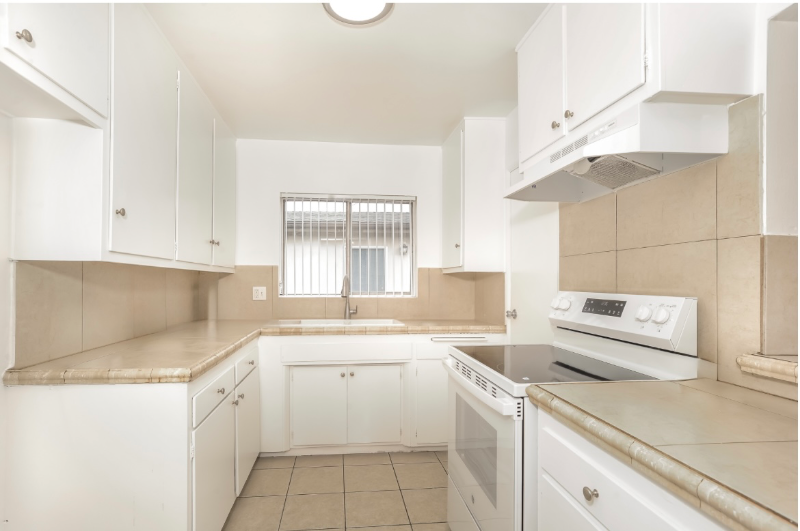 San Gabriel Apartment: 400 E. Live Oak St.