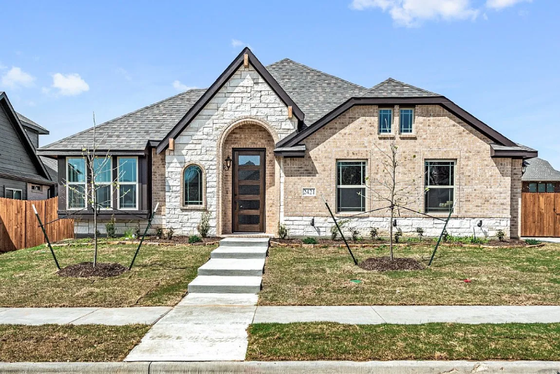 Midlothian House: 2421 Byrd ranch