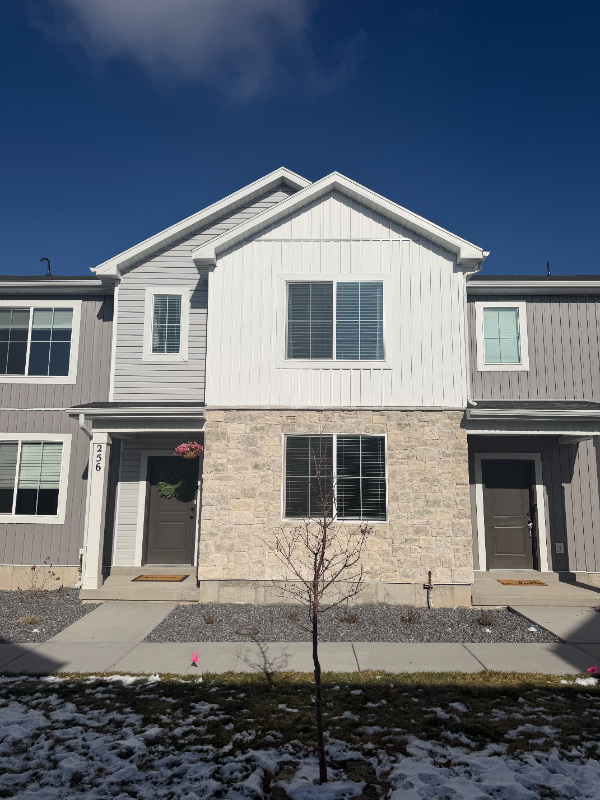 Smithfield Townhome: 256 W 710 N,