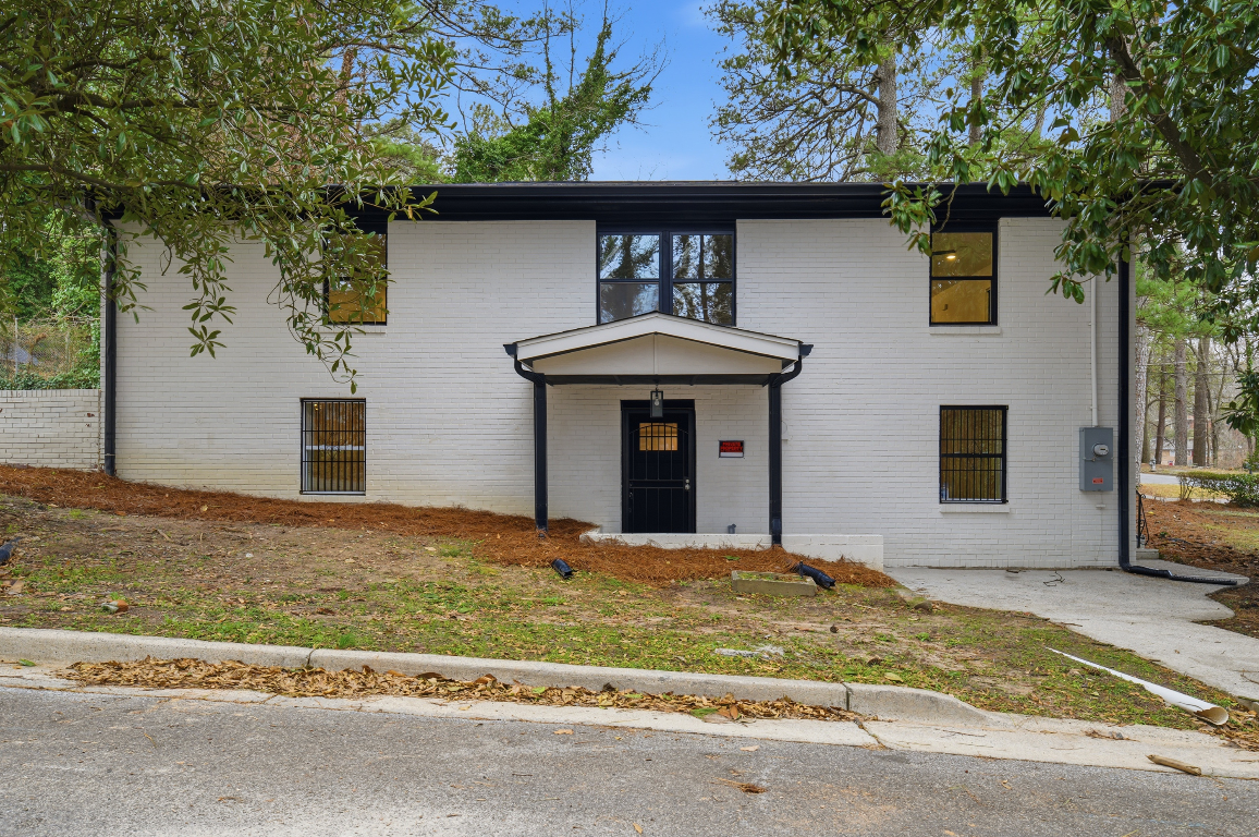 Atlanta House: 175 Holly Rd NW