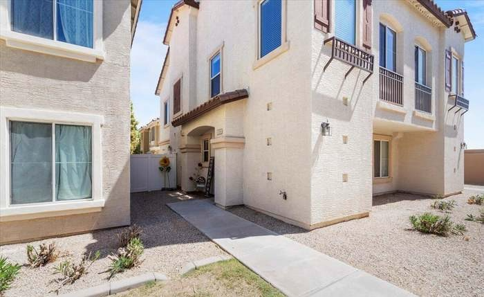 Mesa Townhome: 9233 E Neville Ave