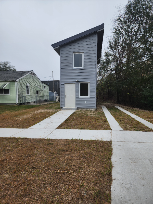 New Orleans House: 5701 Argonne