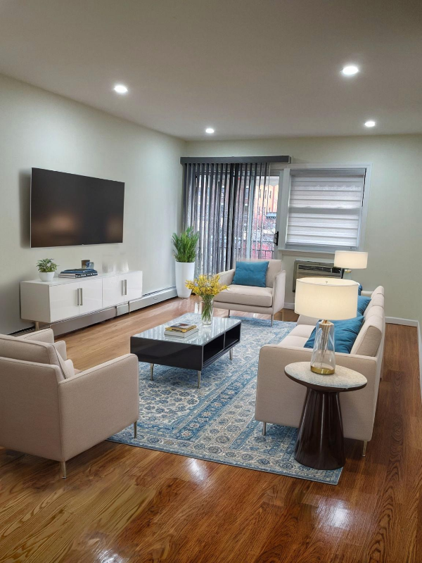 Bayside Multiplex: 43-22 213th St