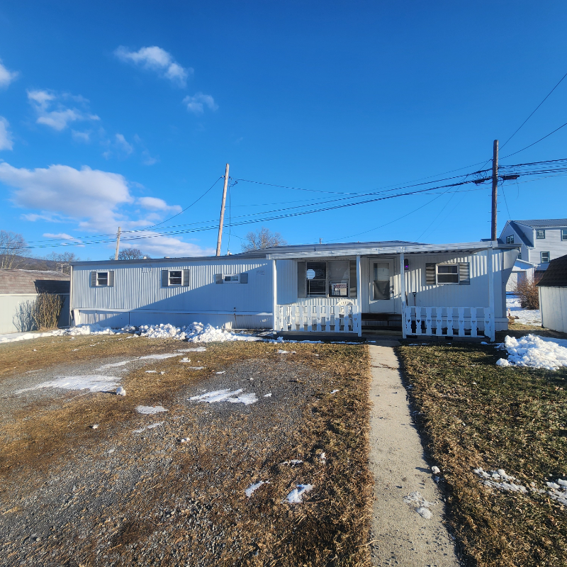 Martinsburg House: 120 W Allegheny St