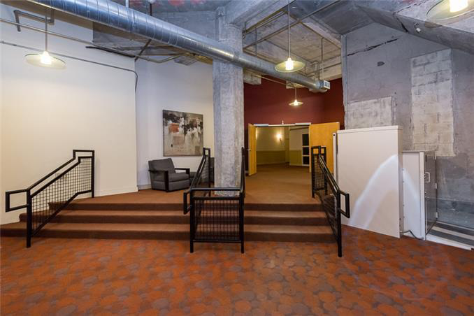 Kansas City House: 321 W 7th St, #105