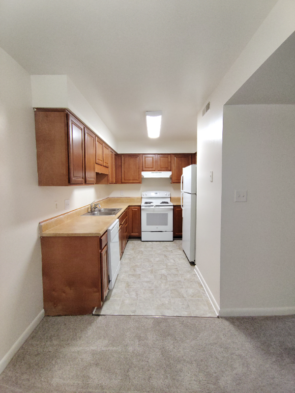 Lynchburg Apartment: 600 Reusens Road