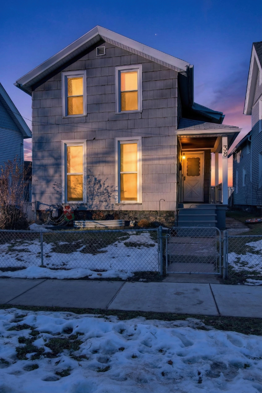 Rochester House: 38 Hamilton St