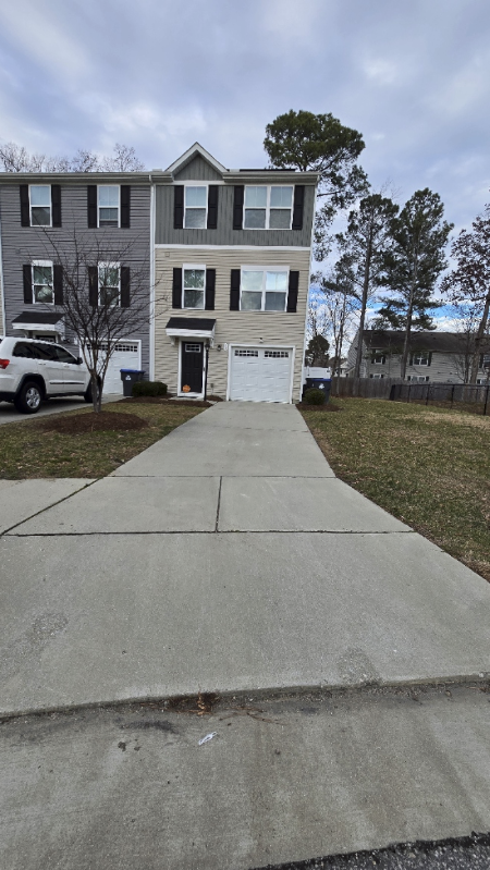 HAMPTON Townhome: 99 MANILLA CIR