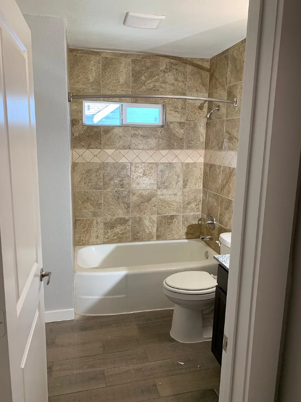 Dallas House: 2535 Sharon Street