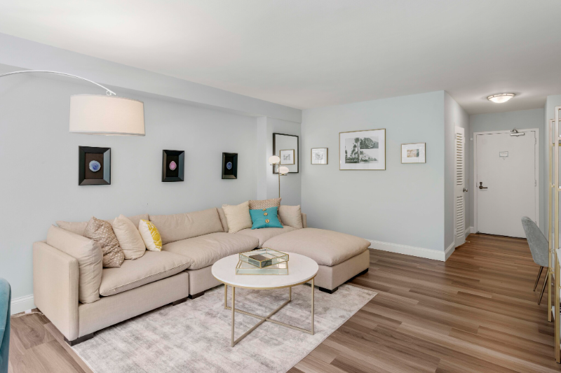 Chicago Condo: 95 E Banks