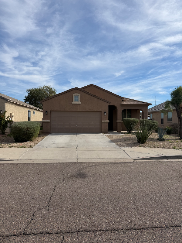 Tolleson House: 4923 s 99th dr