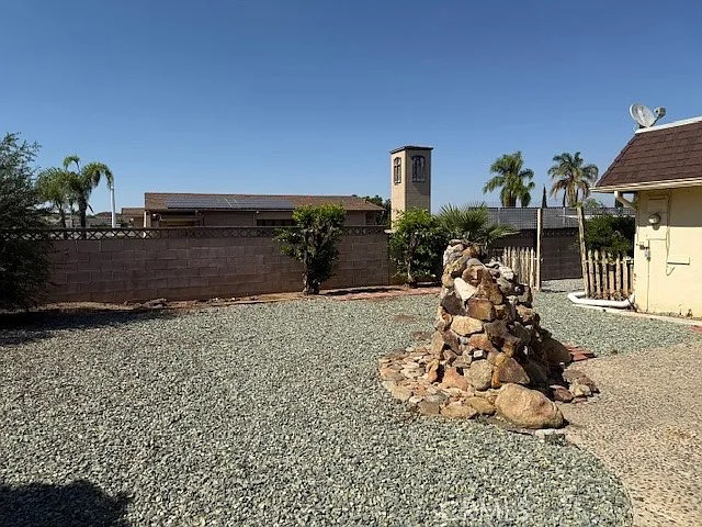 Menifee House: 25208 Zircon Rd