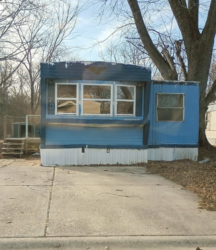 Centralia House: 73 Deerwood Park