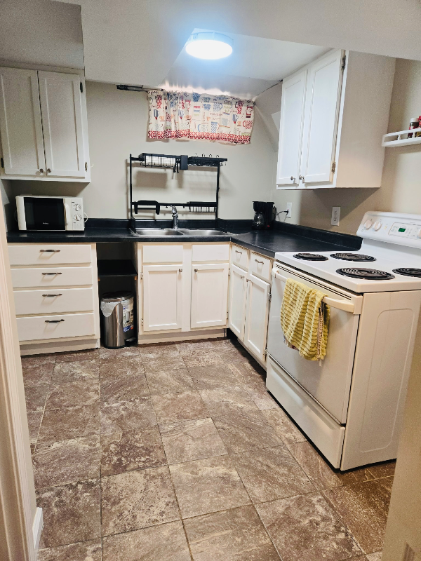 Saint Louis House: 6009 Odell Street