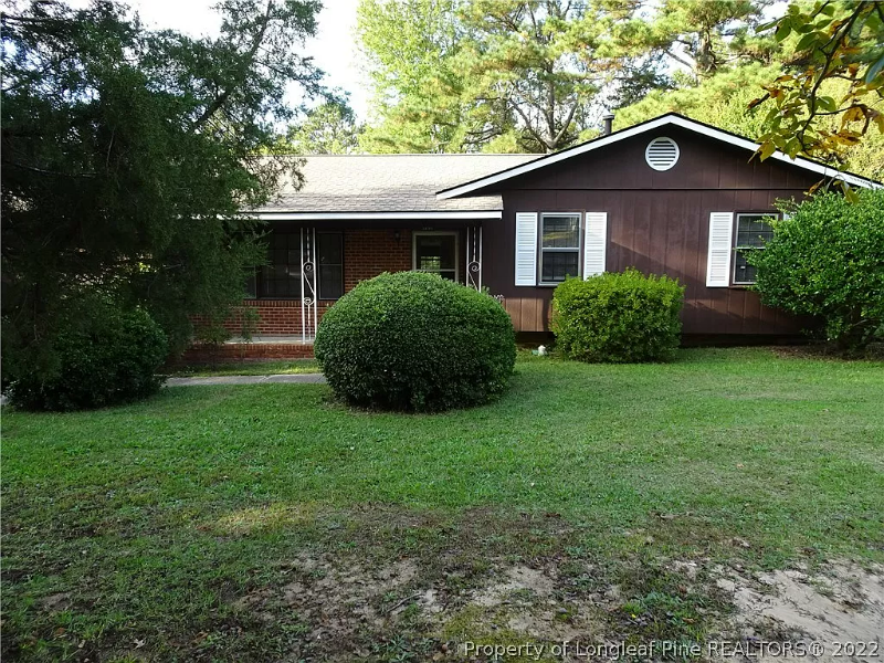 Fayetteville House: 7606 Jennings Ln