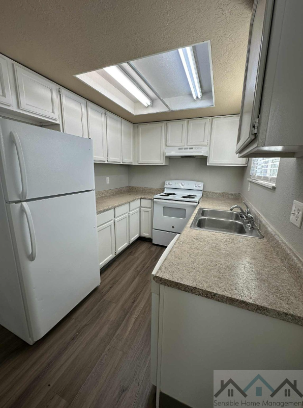 Kent Townhome: 523 4Th Ave S