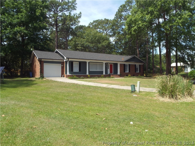 Fayetteville House: 1441 Carnsmore Dr,