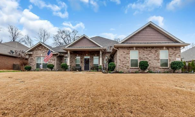 Madison House: 117 Chesnut Heath Court