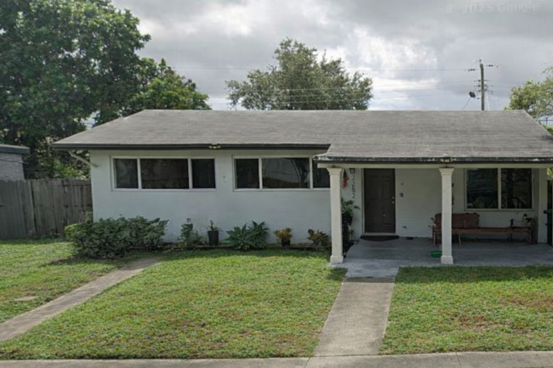 Miami Gardens House: 2282 NW 152ND ST