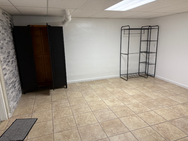 Auburn Apartment: 192 Lubeck Rd