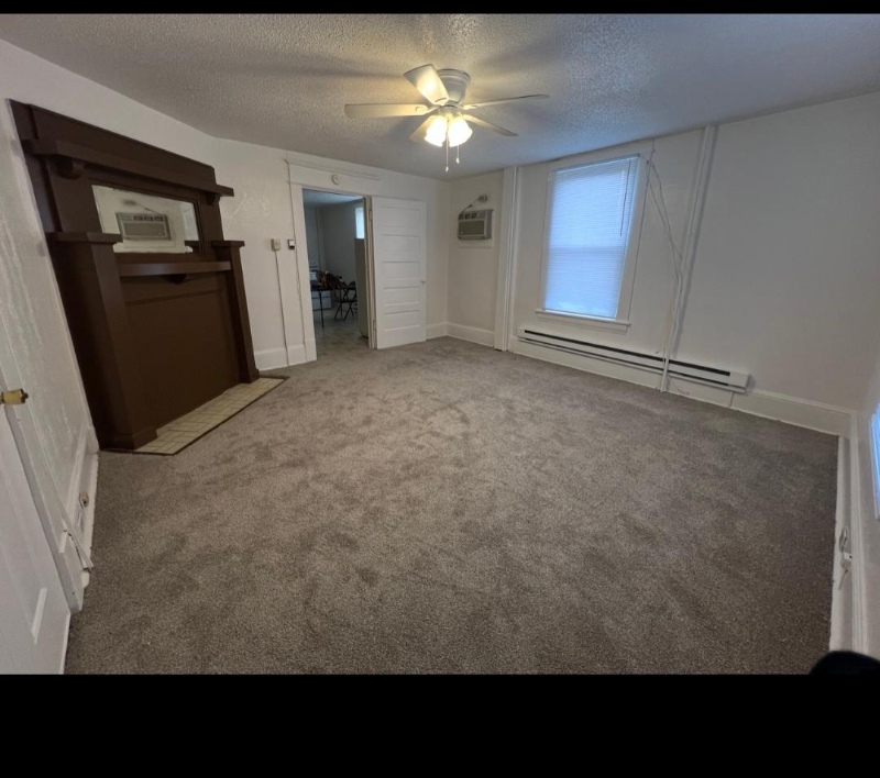 roanoke Apartment: 1412 Moorman Ave. Apartment