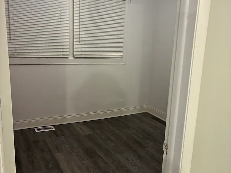 Chicago House: 11658 S Peoria St