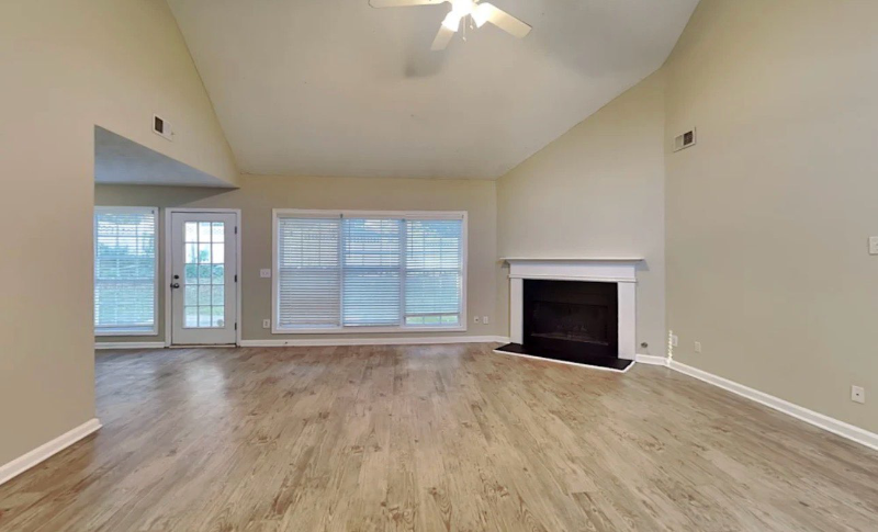 Marietta House: 759 Birchwood Ln SW