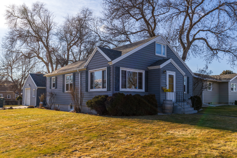 Billings House: 1204 Avenue E