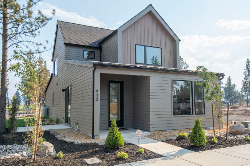 Sisters House: 971 W Linda Ave