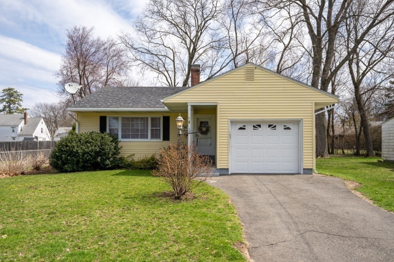 Springfield House: 189 Wheeler Ave