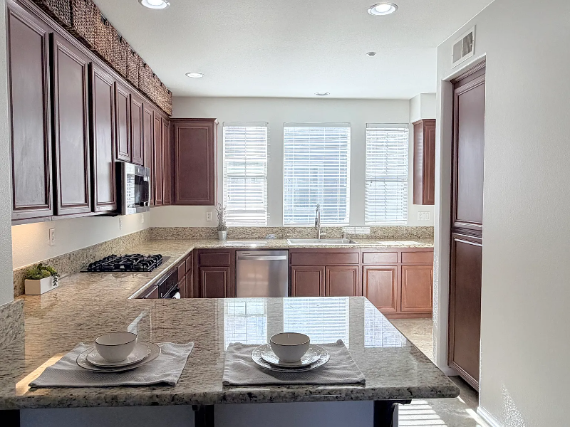 Santee Townhome: 89 Via Sovana