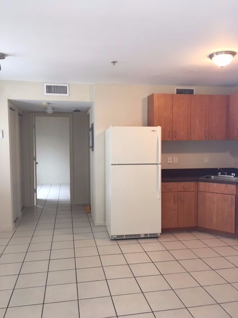Miami Apartment: 0000 SW 7th. Street