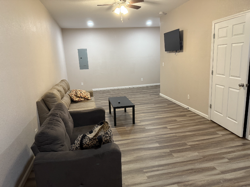 Caryville Apartment: 214 Main Street