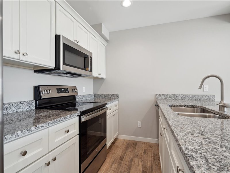 Peosta Apartment: 7068 Crosvik Ct