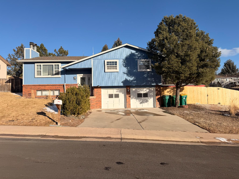 Castle Rock House: 1002 Barbi Ct